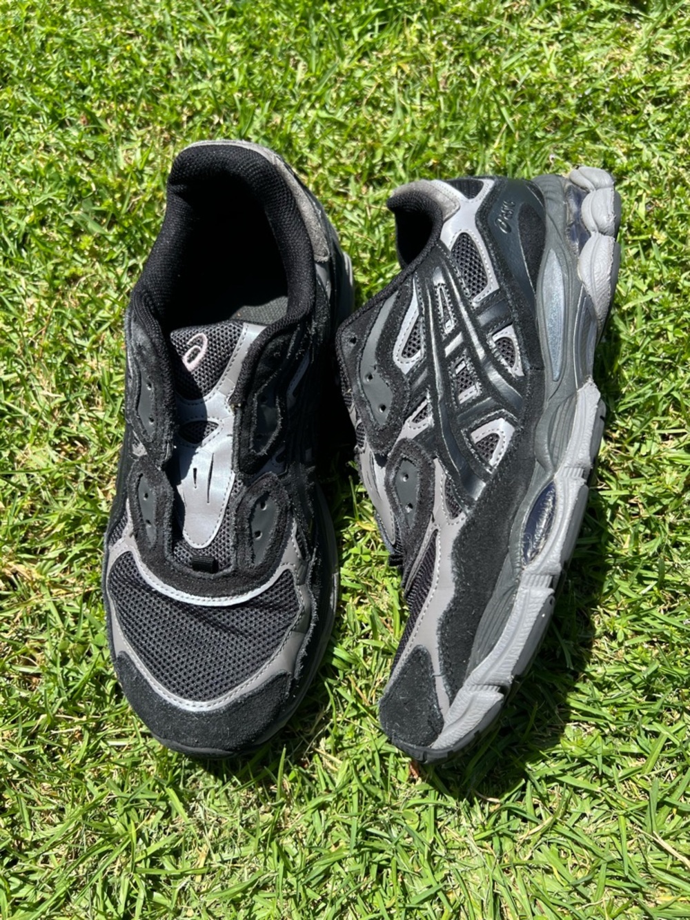 ASICS Men's Black and Gray Athletic Running Shoes